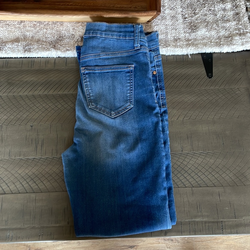 Jeans - Picture 2 of 3